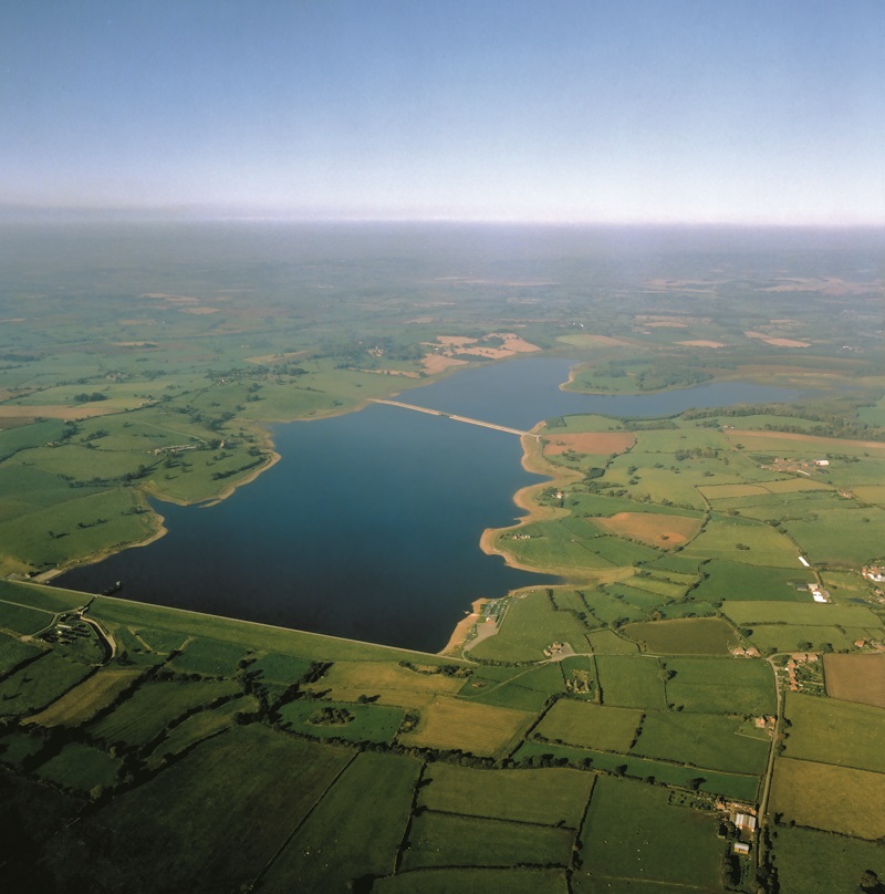 A photo showing an aerial view of the reservoir