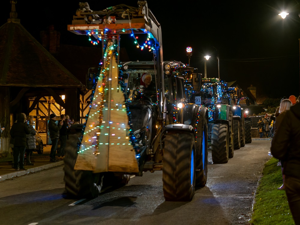 Photo of the spinning Christmas tree tractor